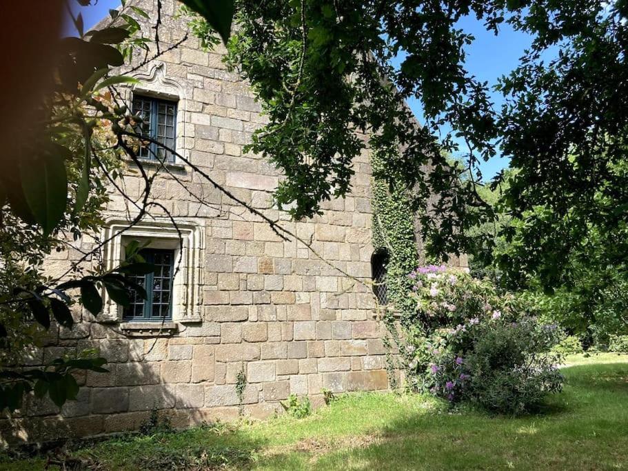 Bed and Breakfast La Forge De La Coudraie Pleugueneuc Exterior foto