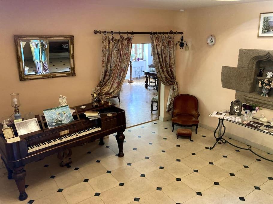 Bed and Breakfast La Forge De La Coudraie Pleugueneuc Exterior foto