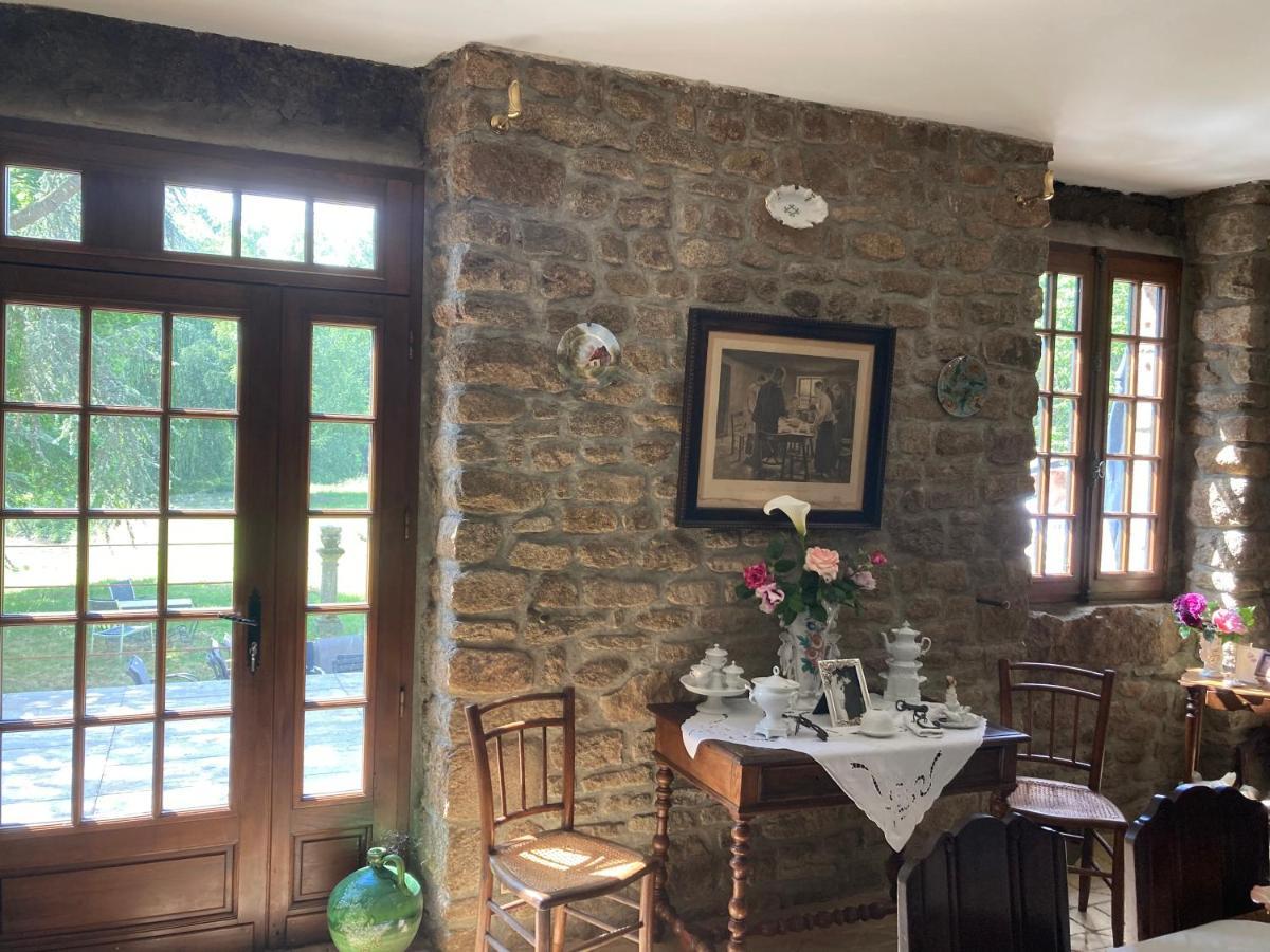 Bed and Breakfast La Forge De La Coudraie Pleugueneuc Exterior foto